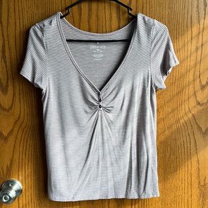 American Eagle shirt with buttons